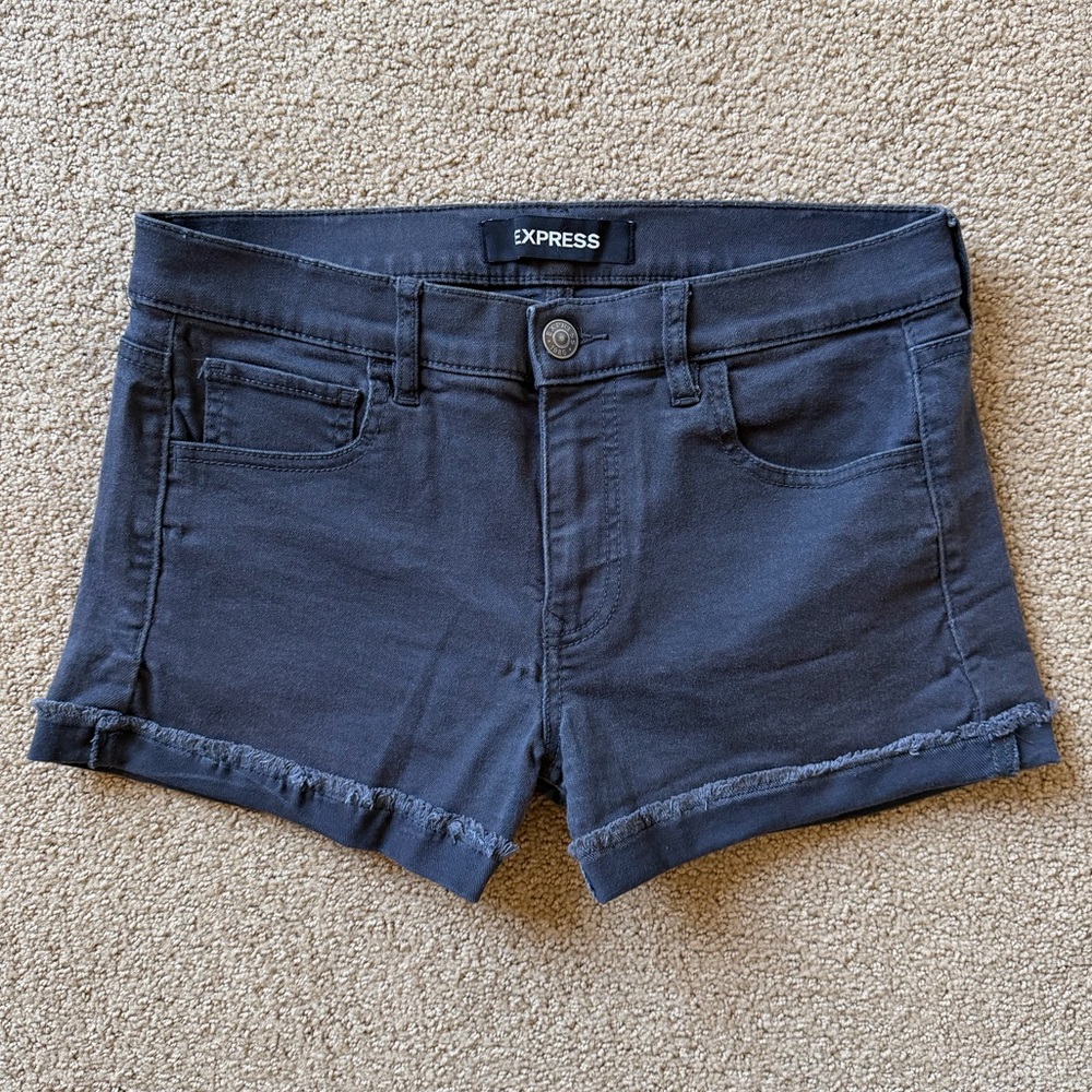 Express Women's Shortie Mid Rise Shorts in Charcoal
